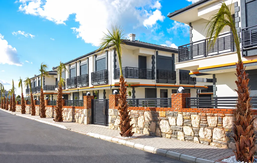 Daymoon City 2 villa sokağı, gün ışığında dış cephe